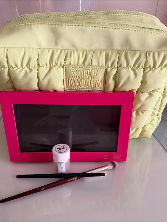 MAC Cosmetics Other - BK beauty brush & more 💕